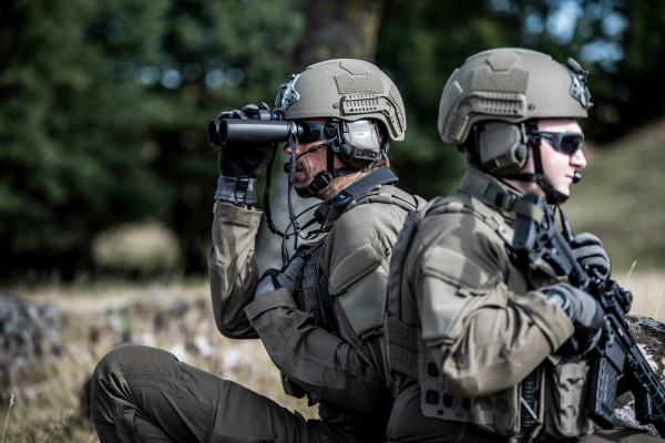 3M Peltor ComTac VIII Hearing Defender