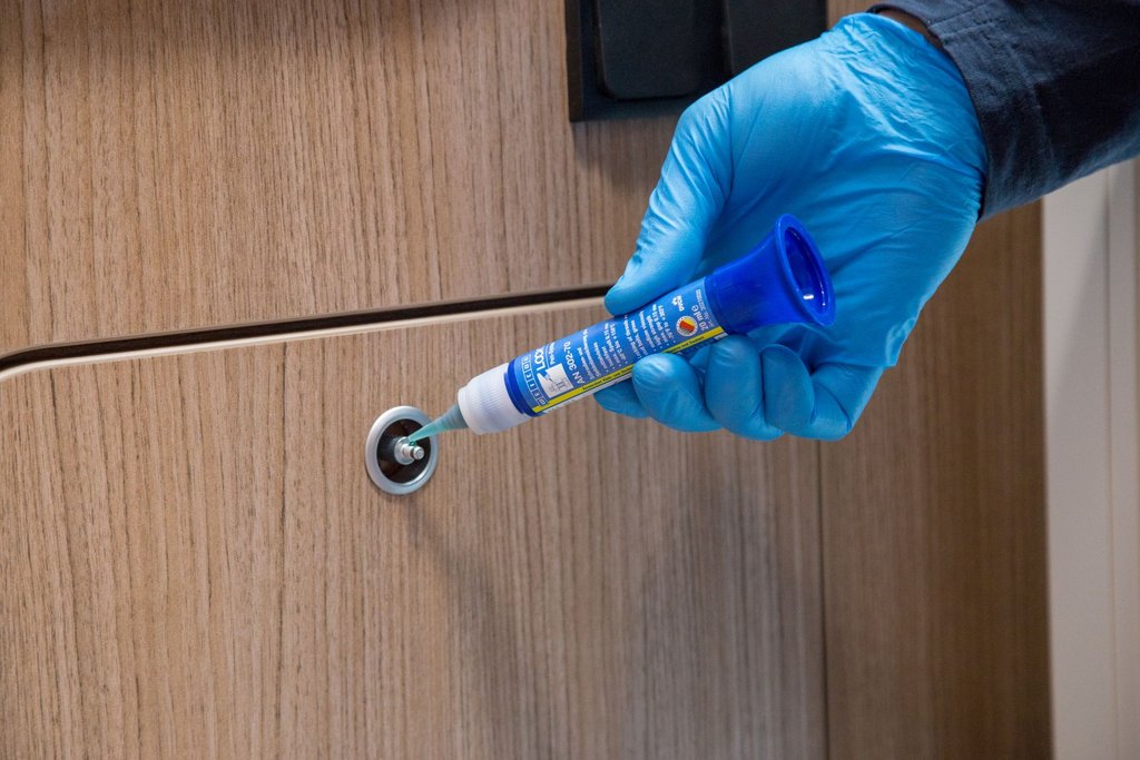 WEICONLOCK AN 302-70 Schrauben- und Stehbolzensicherung